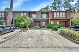 Building Photo - 3240 Poe Dr