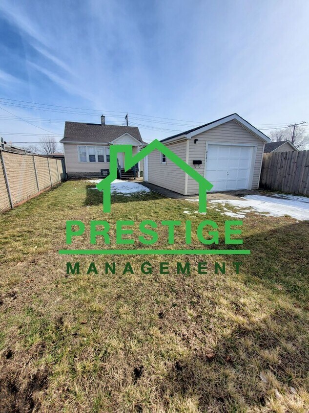 Primary Photo - 2 Bed 1 Bath Home with basement & garage