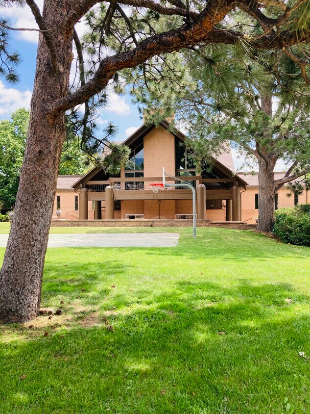 Primary Photo - 1460 Greenbriar Blvd