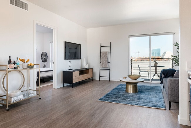 Building Photo - The Bridge District