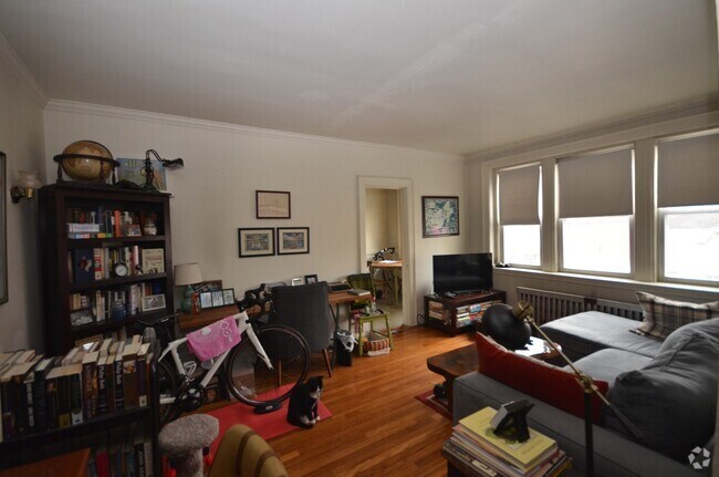 Building Photo - 2085 Commonwealth Ave