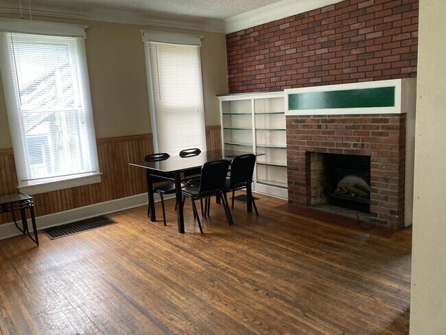 Foto del edificio - 808 W Oregon St