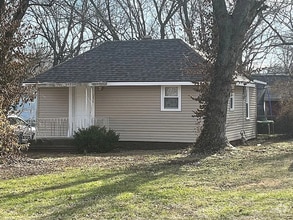 Building Photo - 2836 W Elm St
