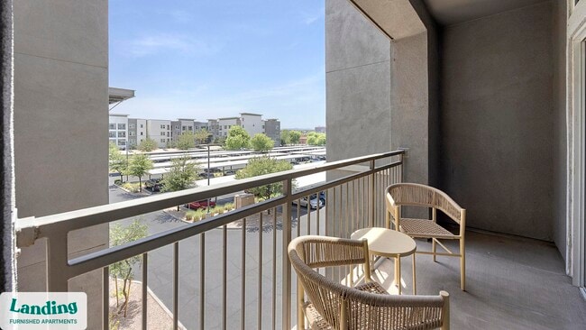 Building Photo - 1260 E University Dr