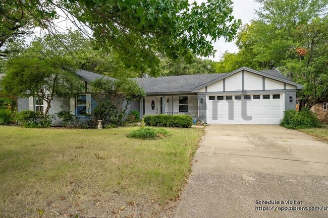 Building Photo - 6929 Shadydale Dr