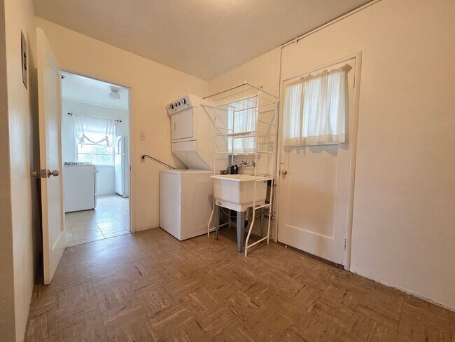 Foto del edificio - Charming 1-Bedroom Retreat!