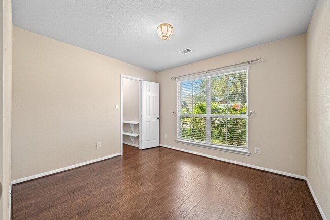 Building Photo - 13914 Juniper Bend Ln