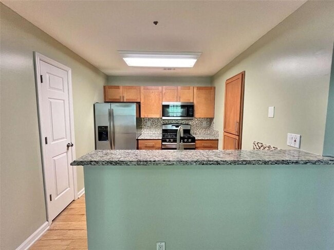 Building Photo - 2132 River Heights Walk SE