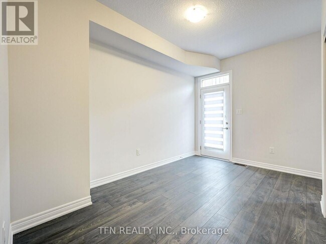 Photo du bâtiment - 10 Birmingham Dr