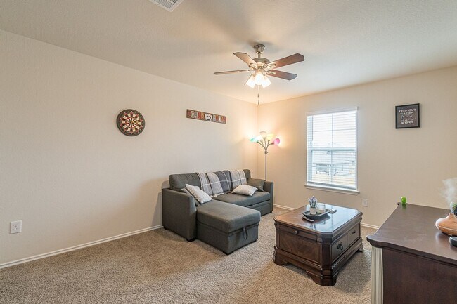 Building Photo - Charming 4BR House in New Braunfels