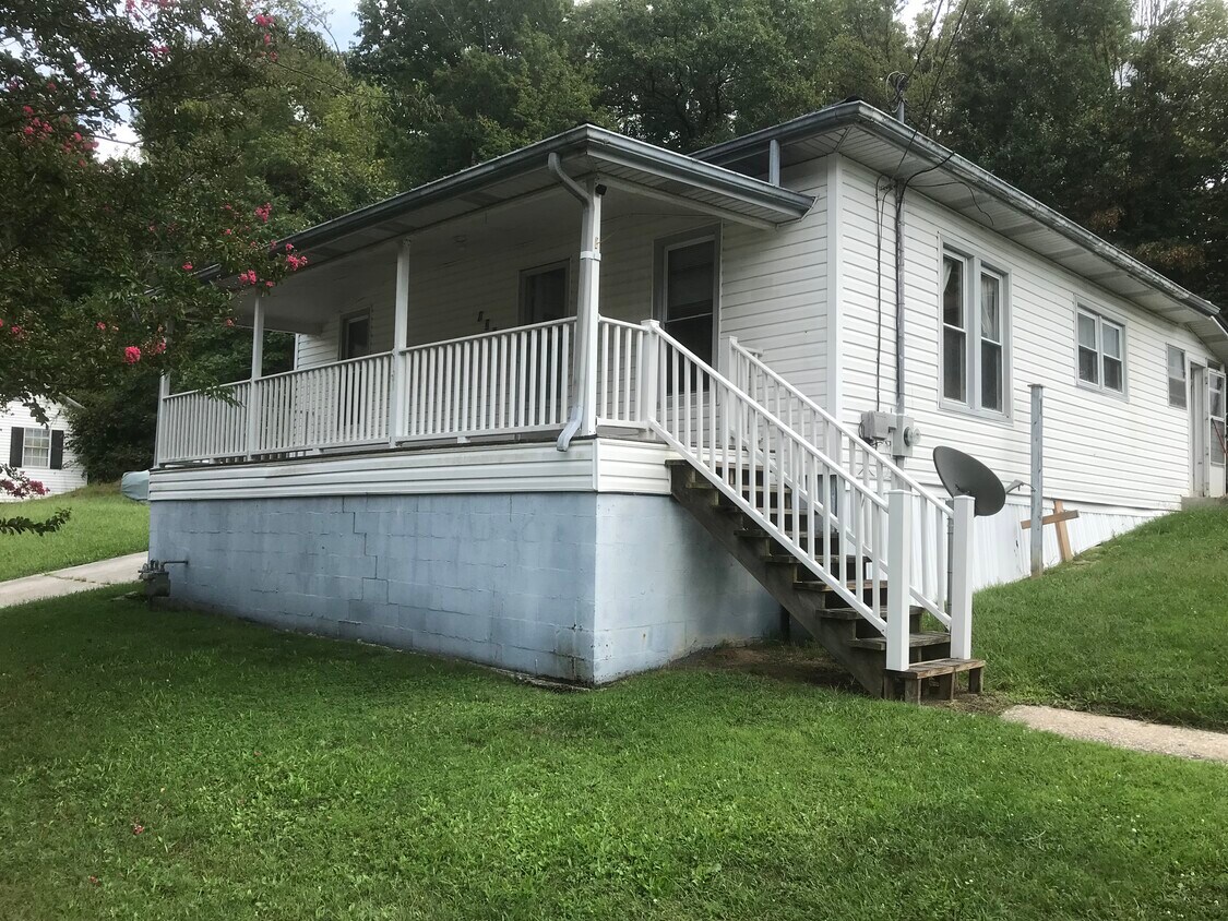 429 Duncan St, Newport, TN 37821 House Rental in Newport, TN