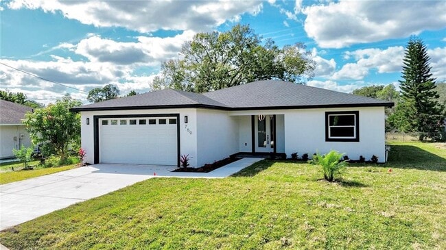 Building Photo - 769 Memorial Dr