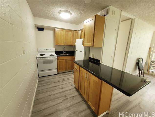 Building Photo - 920 Kaheka St