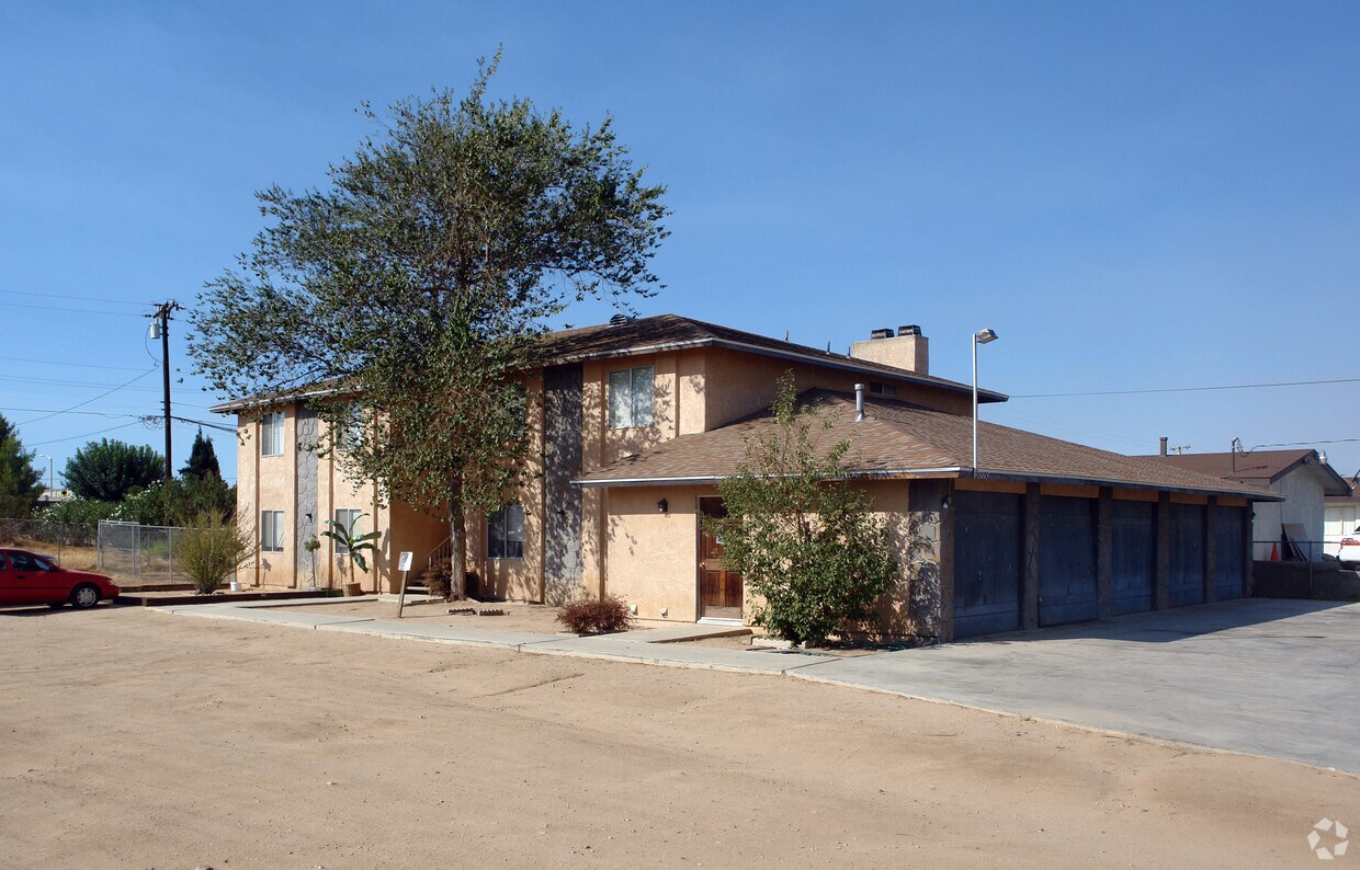 Building Photo - 15845 Tokay St