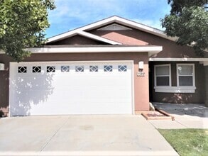 Building Photo - 569 Santa Fe Meadows Dr NE