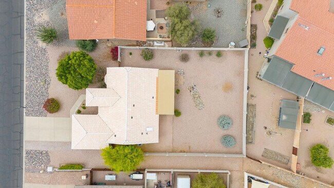 Foto del edificio - 16916 E Alamosa Ave