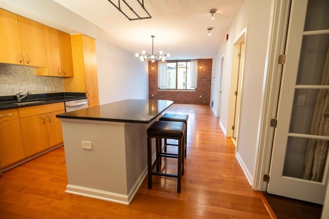 Building Photo - 440 L St NW