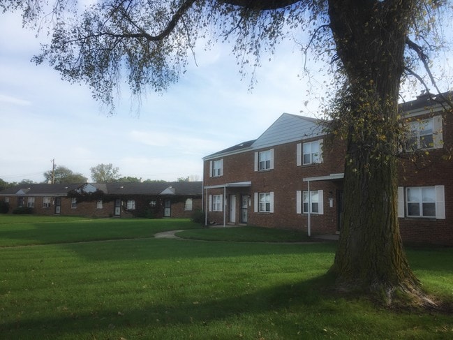 Building Photo - Westbrook Apartments
