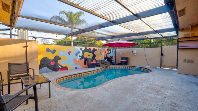 Foto del edificio - 4782 Sunny Palm Cir