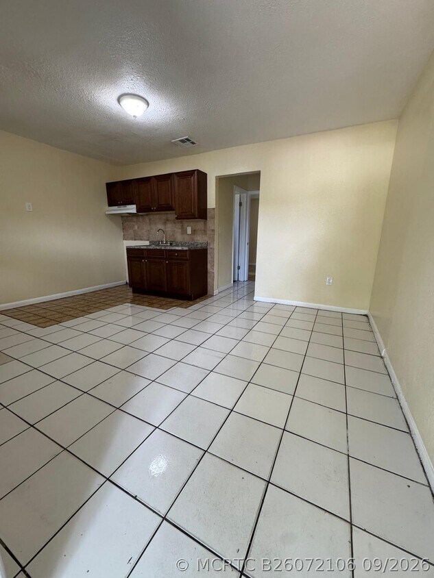 Foto del edificio - 200 NW 14th St