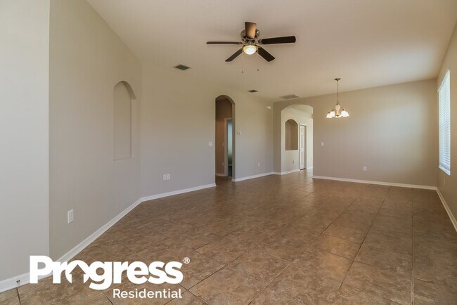 Building Photo - 8301 Deerland Bluff Ln