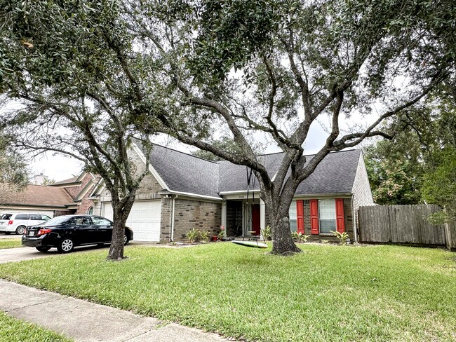 Foto del edificio - 3909 Greenwood Dr