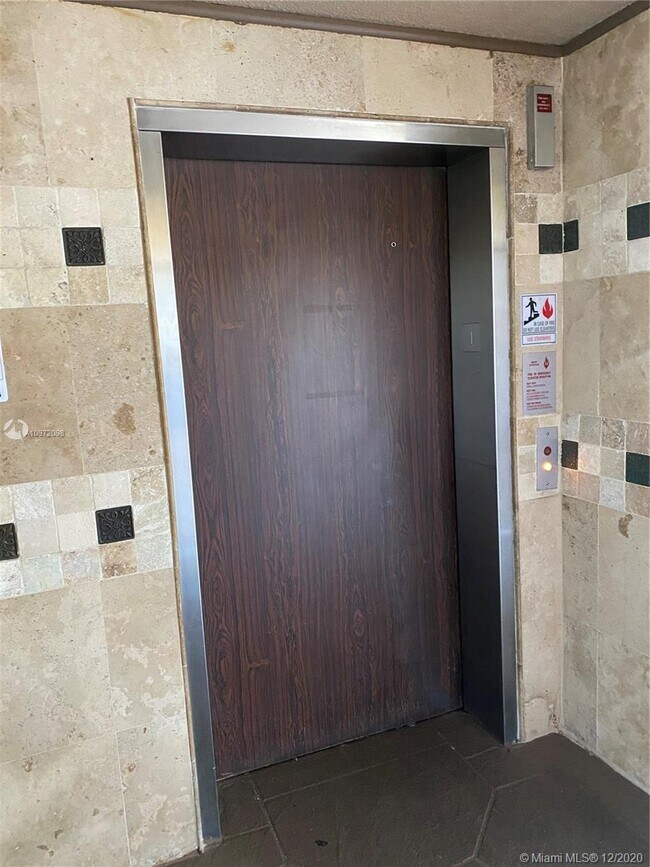 Foto del edificio - 13550 SW 6th Ct
