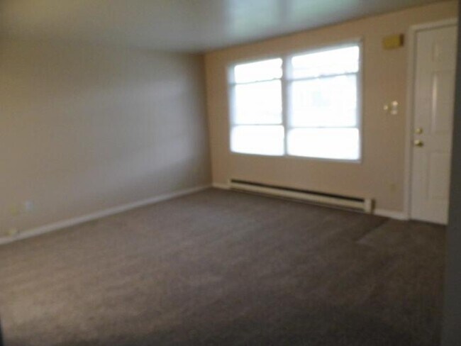 Building Photo - 2 bedroom in Wapakoneta OH 45895
