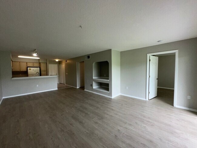 Foto del edificio - 14037 Fairway Island Dr