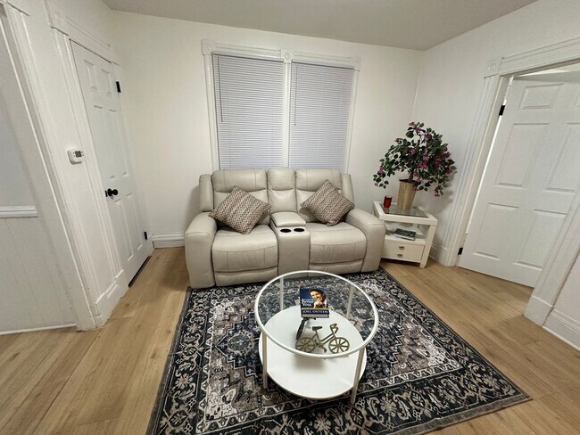 Building Photo - 63 Whitmore St