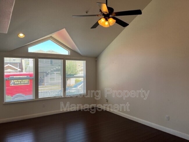Building Photo - 103 Treadway Ct