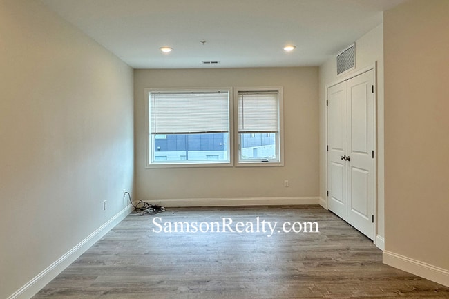 Photo - 219 Waterman St Apartment