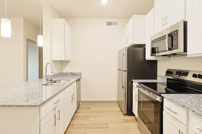 B1 - 974SF - Kitchen - Woodview