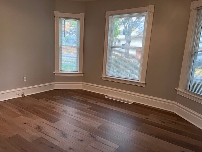 Foto del edificio - Recently Remodeled Home Close to Medical M...