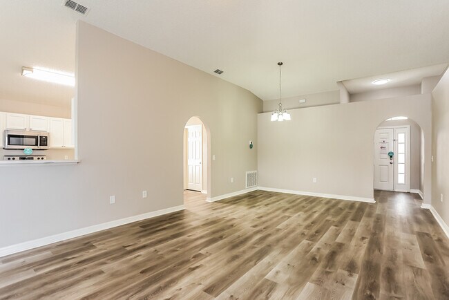 Foto del edificio - 9611 Watershed Dr E