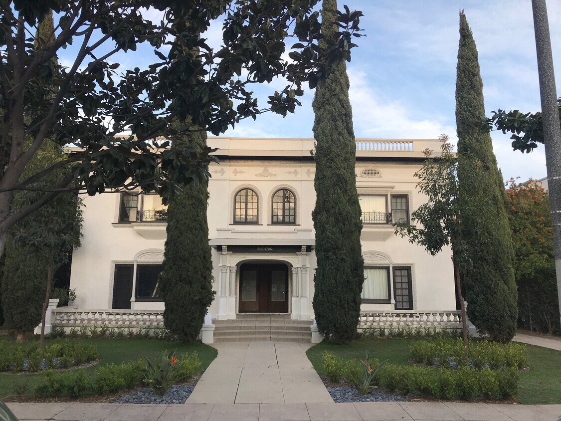 Foto principal - 1700 Westmoreland Blvd