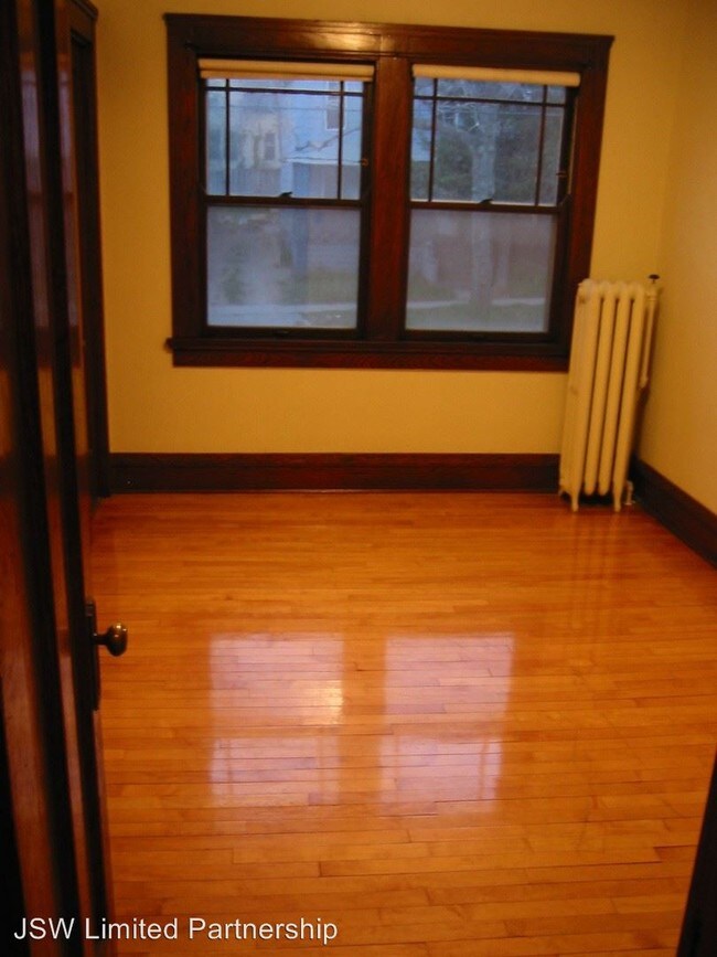 Foto del edificio - 302 Norris Ct