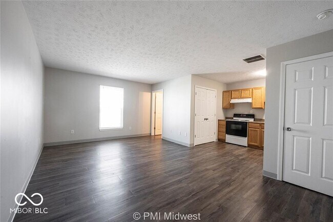 Foto del edificio - 1702 W Michigan St