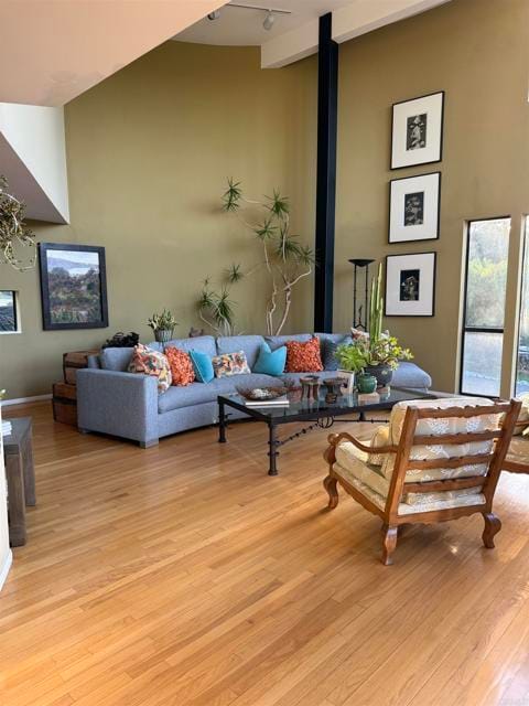 Foto del edificio - 3790 Arroyo Sorrento Rd