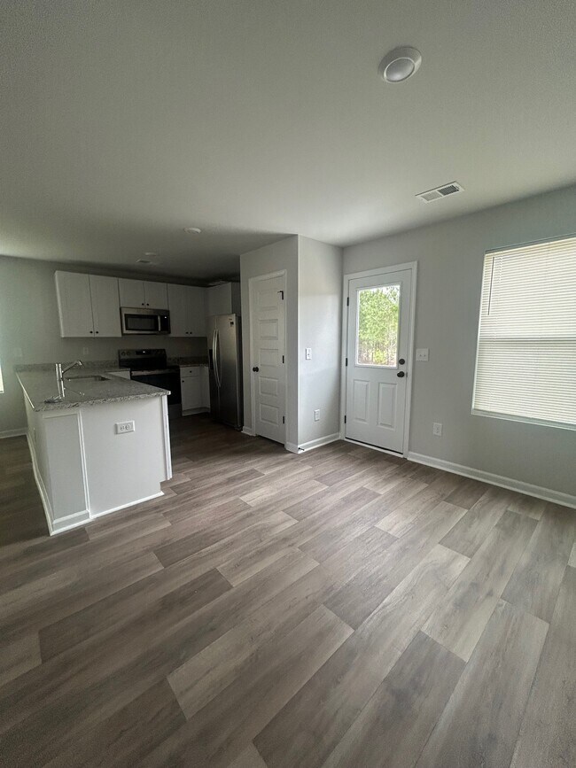 Foto del edificio - 1745 King Oaks Lp