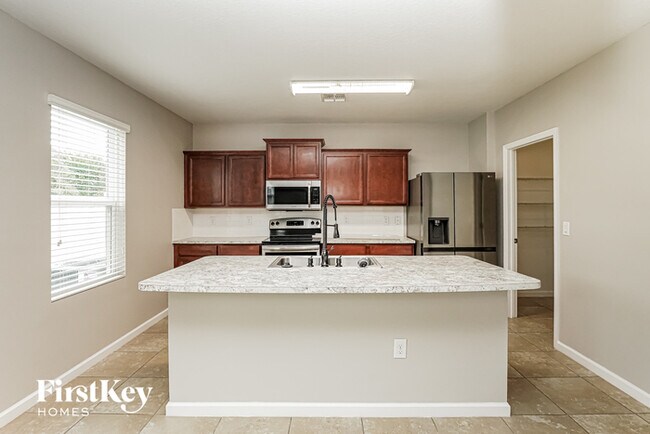 Building Photo - 924 Ambergate St