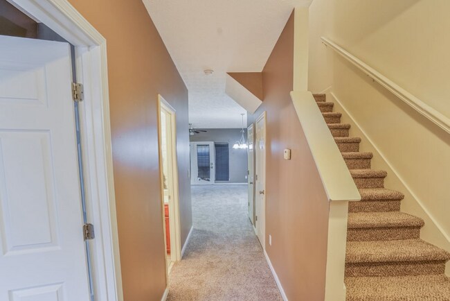 Building Photo - 4301 High Park Ln