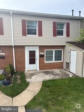 Building Photo - 9200 Bridle Path Ln