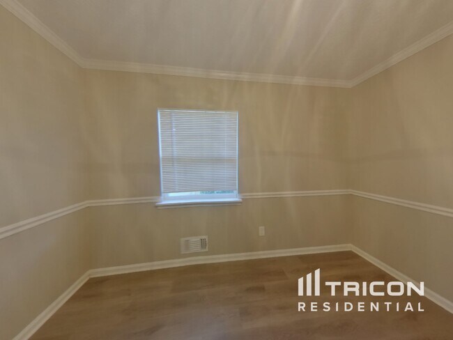 Foto del edificio - 786 Robin Dr SE