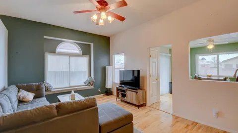 Foto del edificio - 2257 High Desert Cir NE