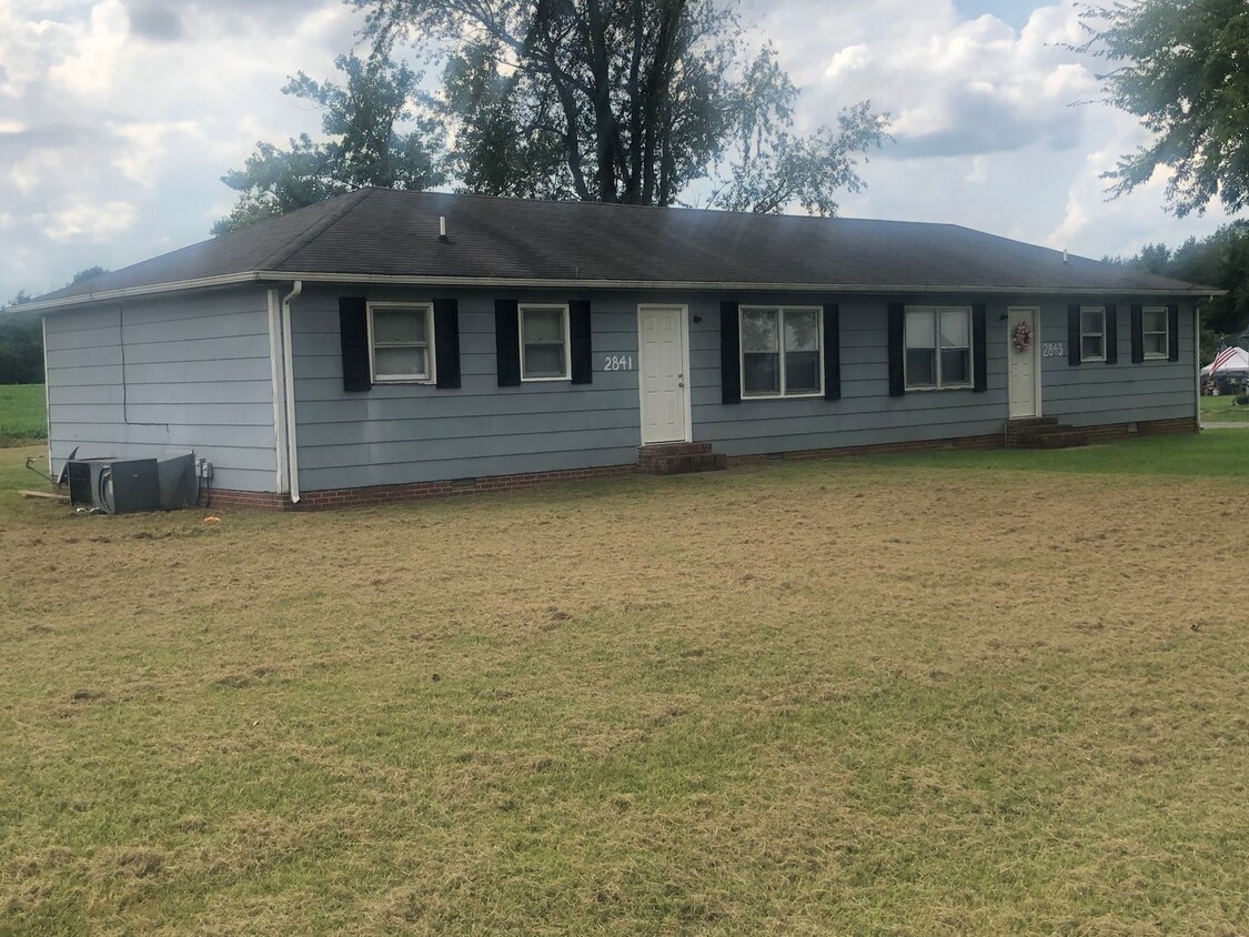 Primary Photo - Two bedroom Duplex in the Blackman Area