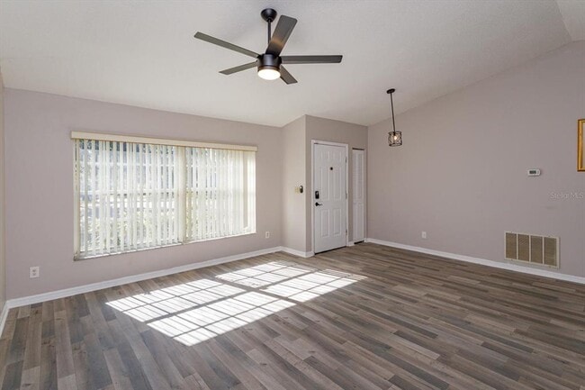 Foto del edificio - 5955 Kenlyn Ct