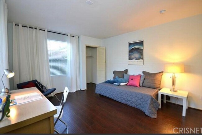 Foto del edificio - 4357 Prospect Ave