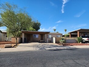 Building Photo - 4108 N 105th Dr