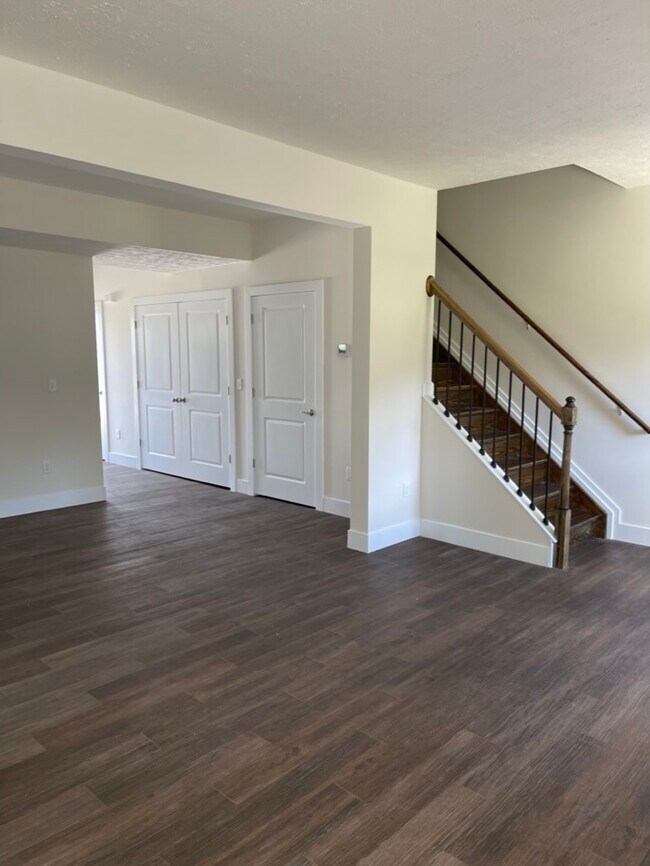 Foto del edificio - 4231 Otter Creek Dr